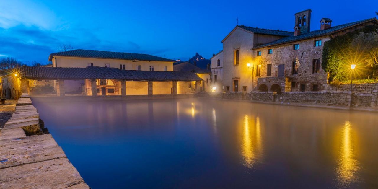 Agriturismo Poggio Tobruk Пиенца Экстерьер фото