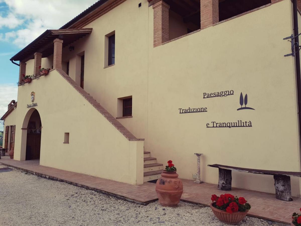 Agriturismo Poggio Tobruk Пиенца Экстерьер фото