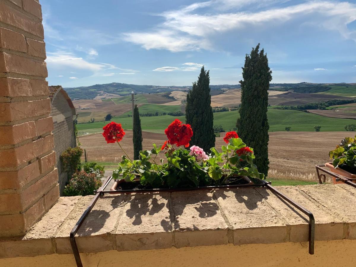 Agriturismo Poggio Tobruk Пиенца Экстерьер фото