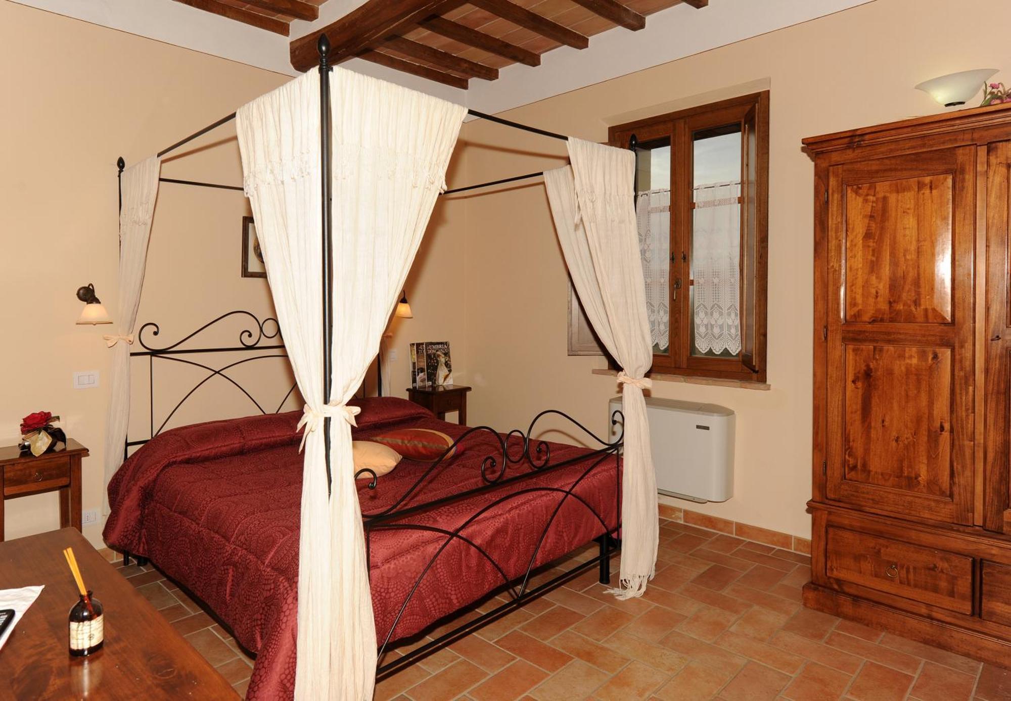 Agriturismo Poggio Tobruk Пиенца Номер фото