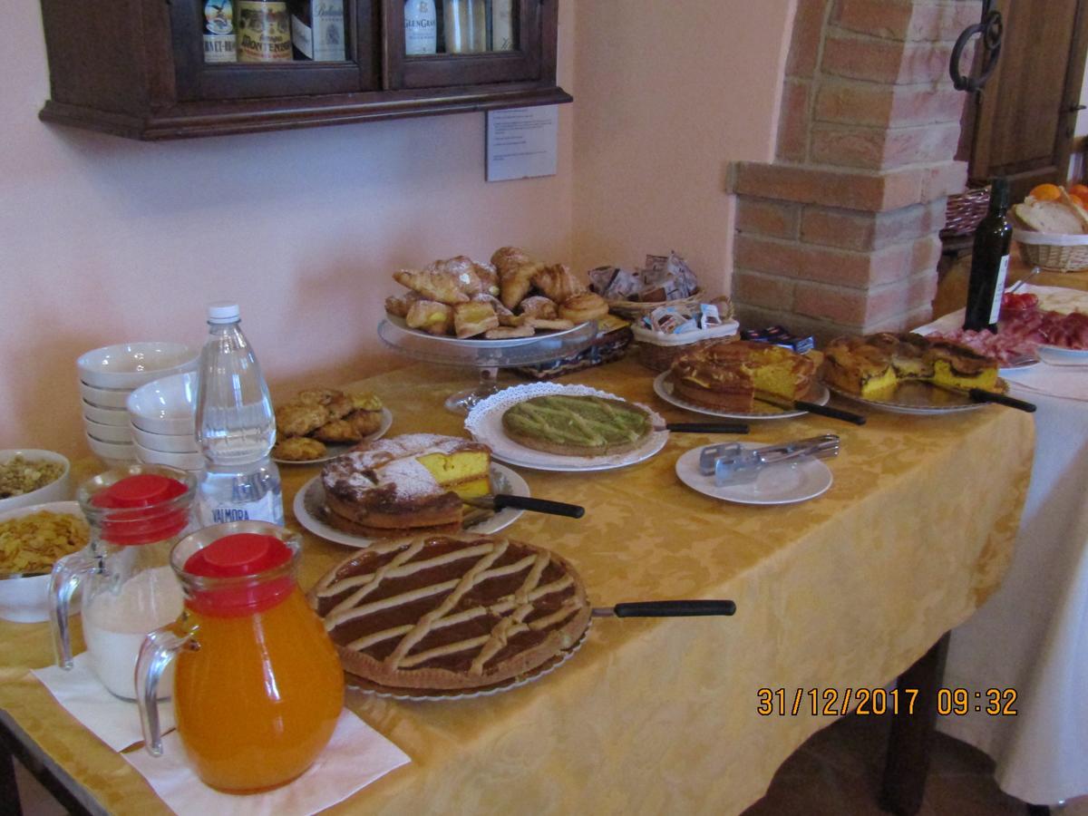 Agriturismo Poggio Tobruk Пиенца Экстерьер фото
